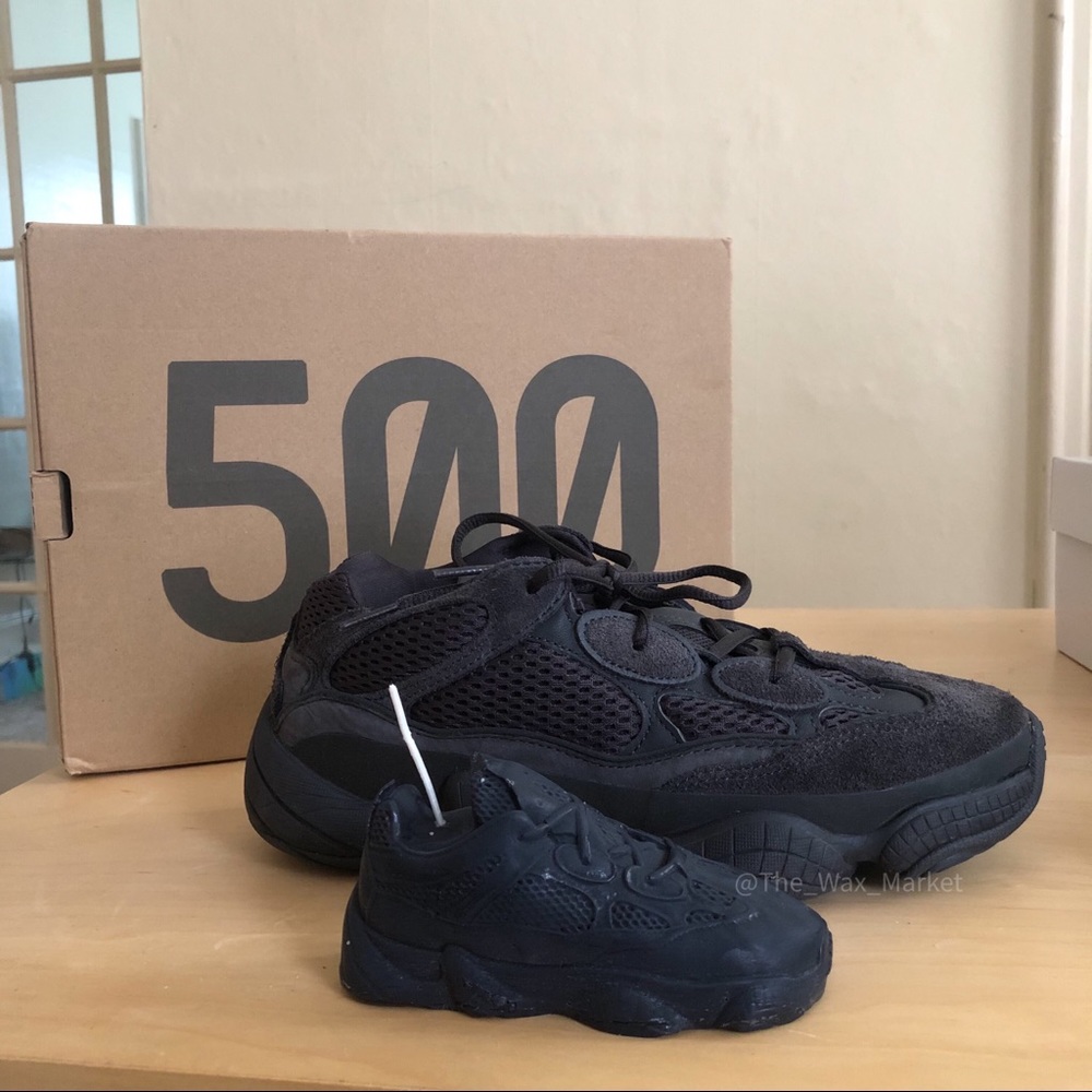 Sneaker candle in black